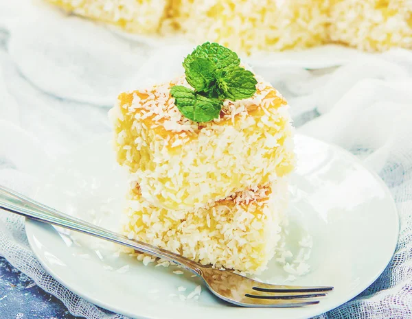 Cakes in coconut shavings. Selective focus. Food. — Stock Photo, Image