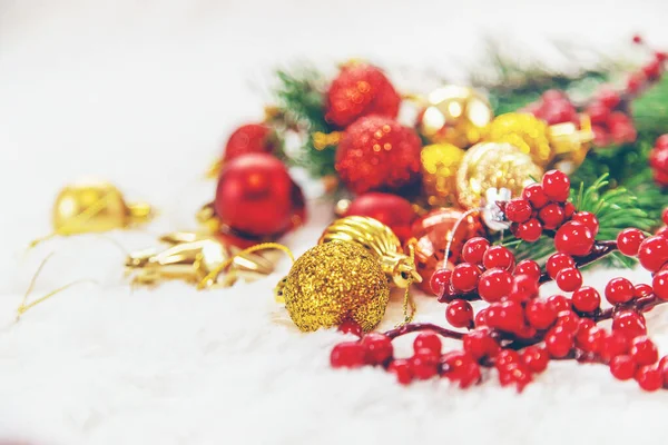 Karácsonyi dekoráció, szilveszteri dekoráció. Szelektív fókusz. — Stock Fotó