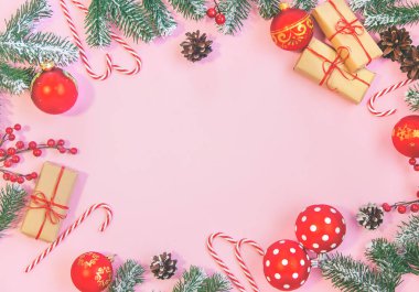 Noel arkaplanı ve dekor. Yeni yıl. Seçici odak.