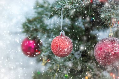 Mutlu Noeller, bayram tebrik kartı geçmişi. Seçici odaklanma. Doğa.