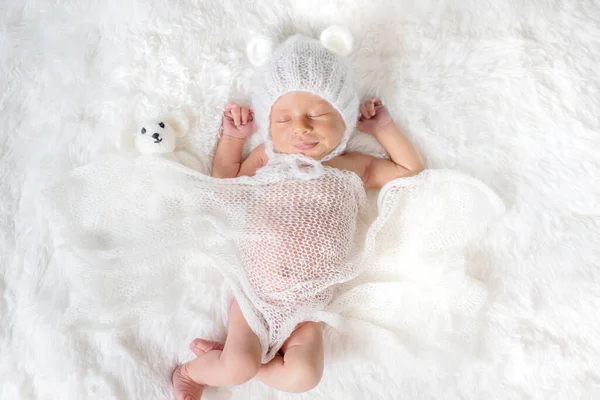 Bebé Recién Nacido Duerme Sombrero Enfoque Selectivo Gente —  Fotos de Stock