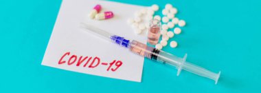 Coronavirus tedavisi ve aşı konsepti. Seçici odaklanma. İlaç.