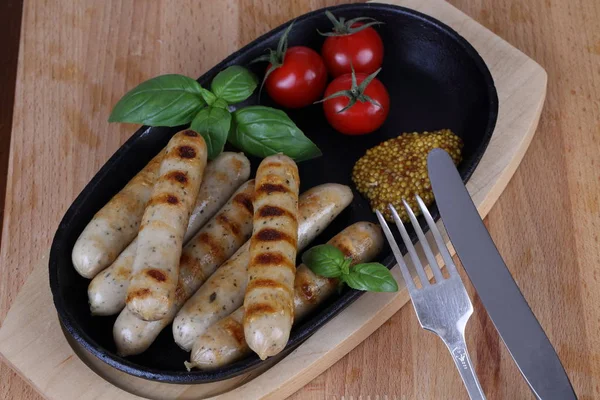 Sosis domates ve Dijon hardalı