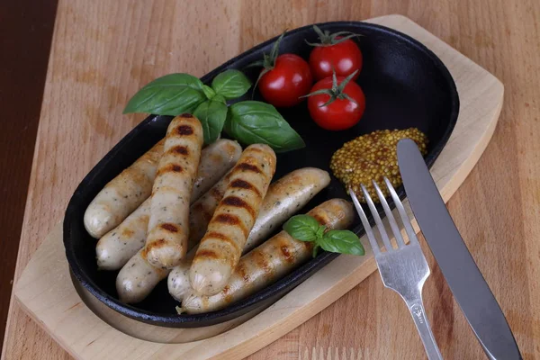 Sosis domates ve Dijon hardalı