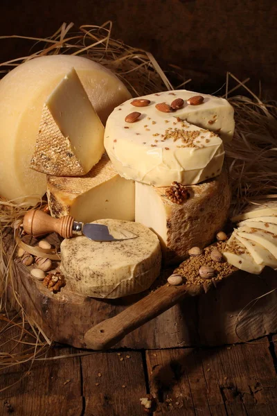 Set Cheese Wooden Table — Stock Photo, Image