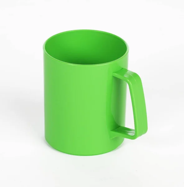 Taza Plástico Verde Sobre Fondo Blanco — Foto de Stock