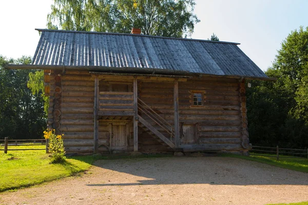 Dřevěná Konstrukce Louce Roubené Chalupy — Stock fotografie