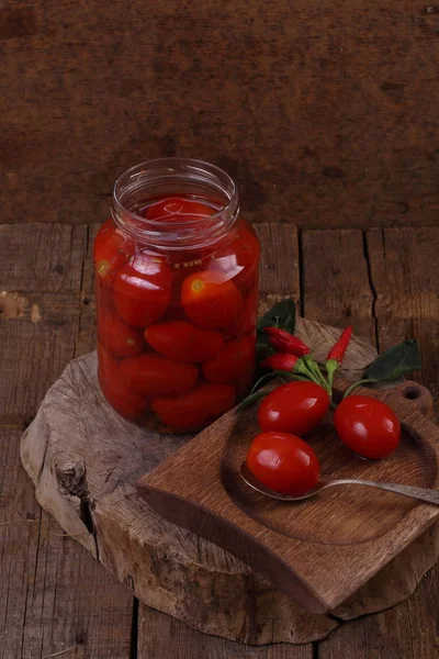 Tomates Marinados Salmuera Con Pimiento Picante — Foto de Stock