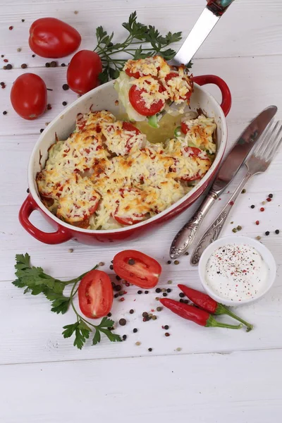 Zucchini Mit Tomaten Und Käse Gebacken — Stockfoto