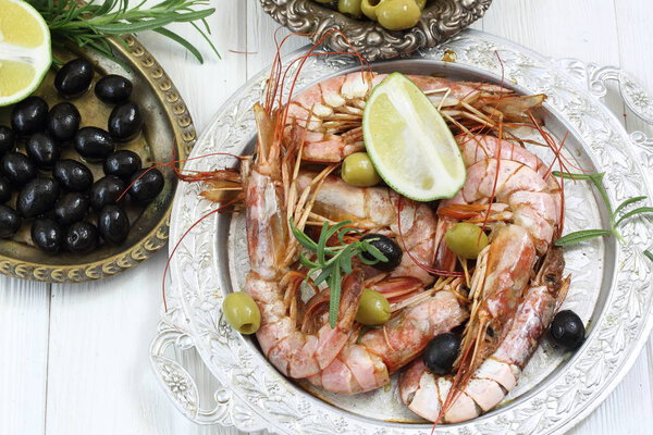 Scampi with lime. Langoustines with lime