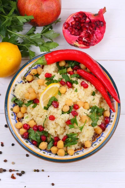 Couscous Con Granada Garbanzos — Foto de Stock