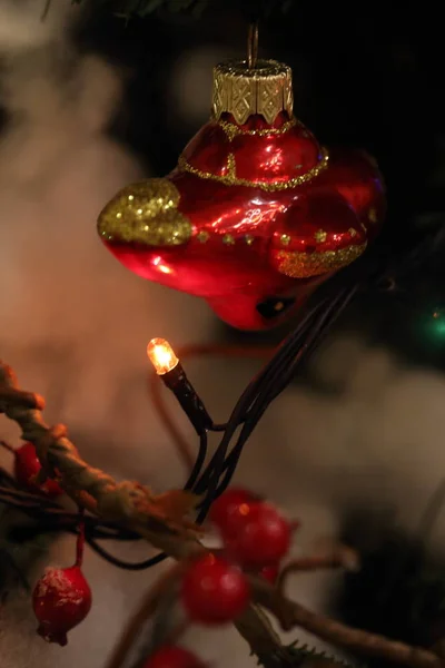 Decorações Natal Nos Ramos Árvore Natal — Fotografia de Stock