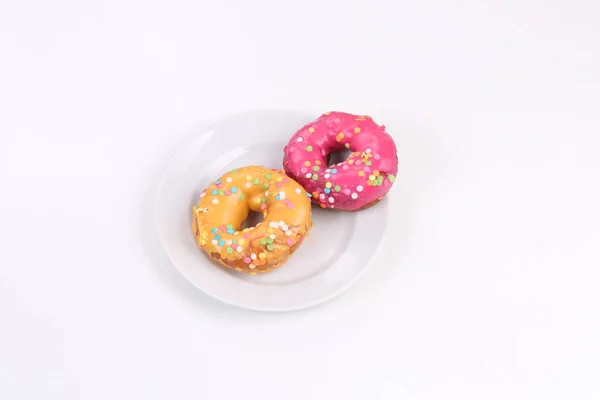 Donuts Met Melk Een Witte Houten Achtergrond — Stockfoto