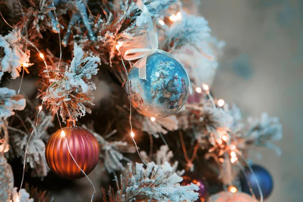 Decorações Natal Uma Árvore Natal — Fotografia de Stock