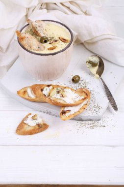 yumuşak peynir ve baget