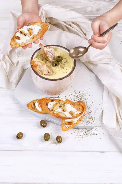 French Puree Soup Parsnip Soft Cheese Baguette Holds Soft Cheese — Stock Photo, Image