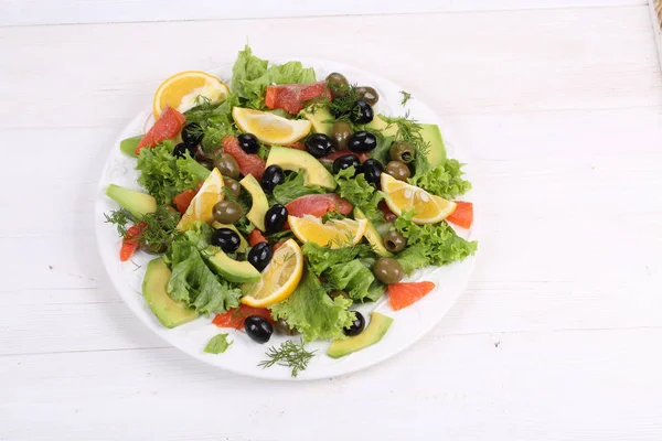 Salada Legumes Com Salmão Abacate — Fotografia de Stock