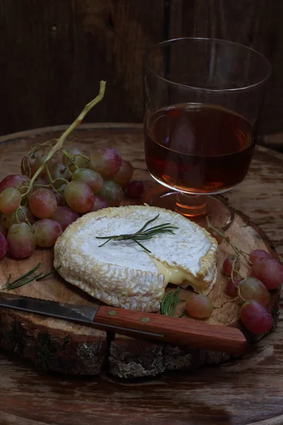 Camembert Con Vino Queso Camembert — Foto de Stock