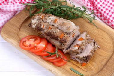 sebze ve biberiye ile domuz jambon