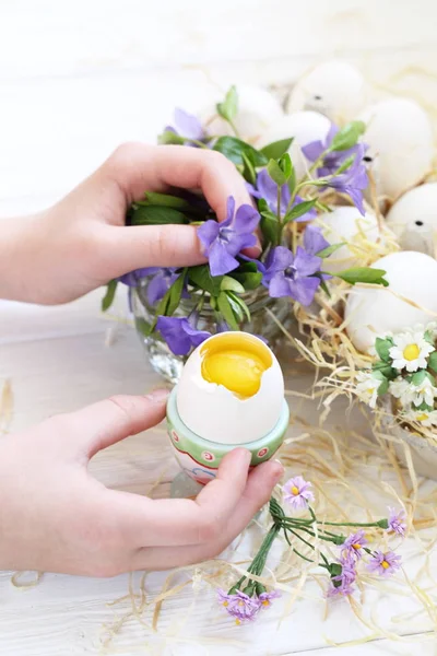 Children Hands Make Easter Composition — Stock Photo, Image