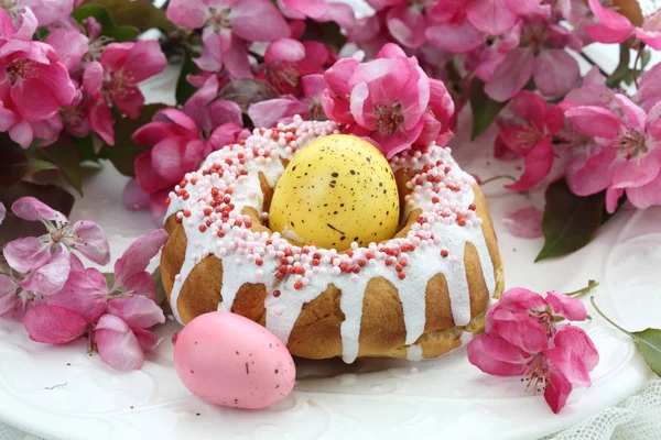 Uova Pasqua Torta Pasqua Sul Tavolo Delle Vacanze — Foto Stock