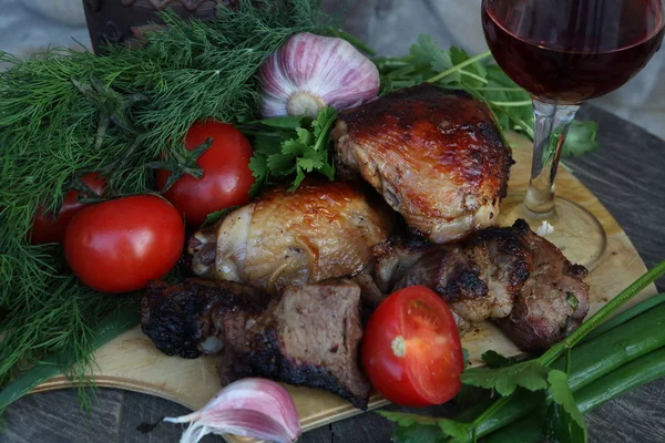 Kebab Vegetables Herbs Red Wine — Stock Photo, Image