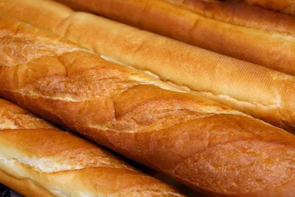Французские Хлебы Кухонном Столе — стоковое фото