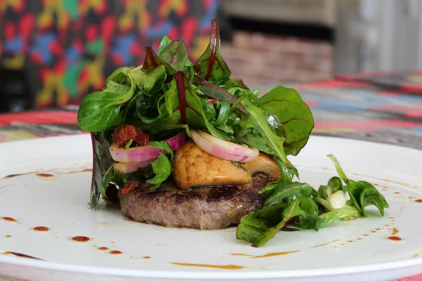 Vleessteak Met Champignons Kruiden — Stockfoto