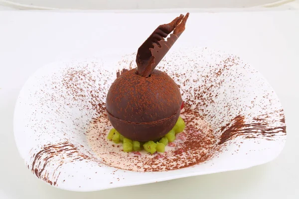 Chokladdessert Med Frukt Och Bär — Stockfoto