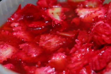 Tezgahtaki Kore turşuları. Çiftçilik fuarı