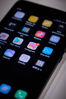 Mobil renklendirme instagramındaki simgeler