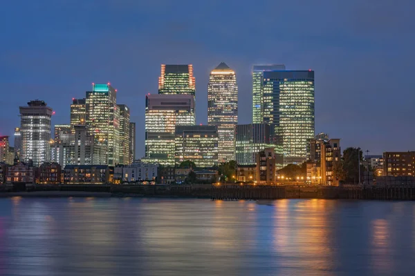Kontorsbyggnader Canary Wharf Kommersiella Finansiella Centrum Isle Dogs London Kvällen — Stockfoto
