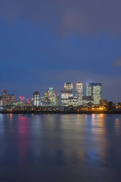 Canary Wharf London Köpekler Adası Üzerinde Ticari Mali Merkezi Akşam — Stok fotoğraf