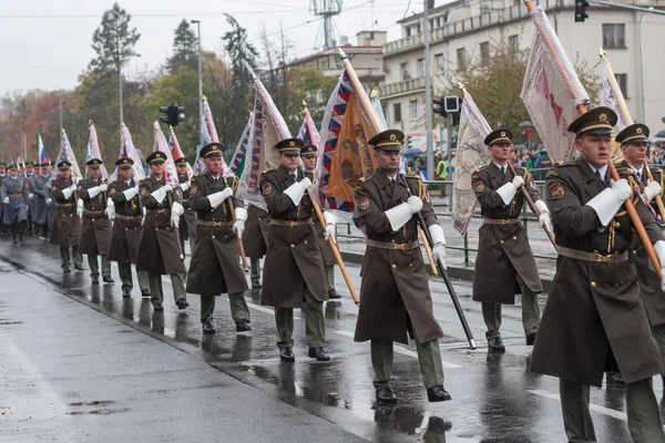 Європейський Вулиці Прага Жовтень 2018 Солдати Чеської Армії Крокують Військовому — стокове фото