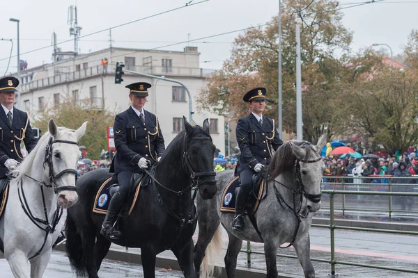 Европейская Улица Октября 2018 Года Конная Полиция Чехии Военном Параде — стоковое фото