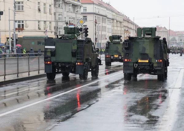 Lichte Multirole voertuigen, infanterie mobiliteits voertuigen op Militar — Stockfoto