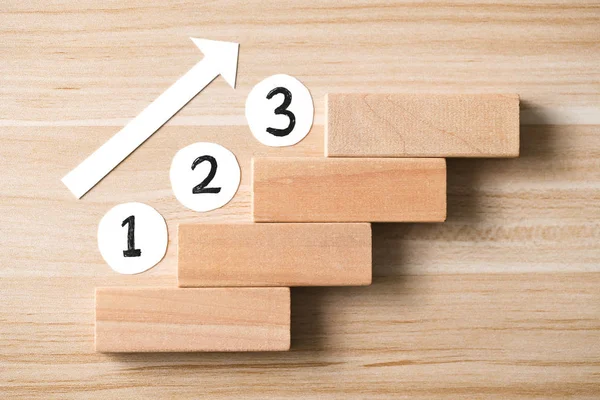 Stap-voor-stap-concept stap 1, stap 2, stap 3-de ladder naar succ — Stockfoto
