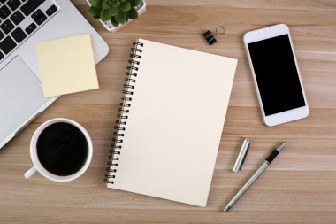 Üst Görünüm Ahşap Ofis Masası