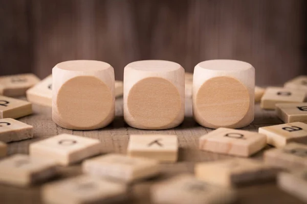 Bloques de madera en la mesa —  Fotos de Stock