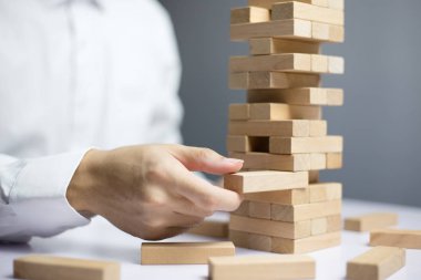 İşadamı El Çekme Ahşap Blok