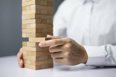 İşadamı El Çekme Ahşap Blok