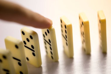 Domino etkisi vurdu