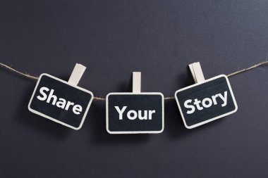 Küçük Tahtada Xxx Konsepti Çevrimiçi Asılı