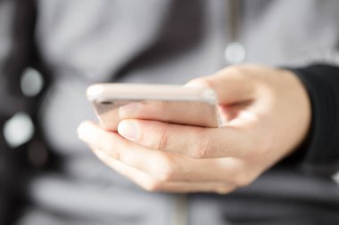 Mobil akıllı telefon kullanma