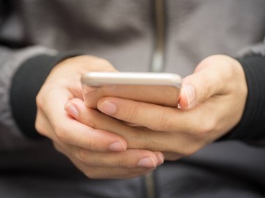 Mobil akıllı telefon kullanma