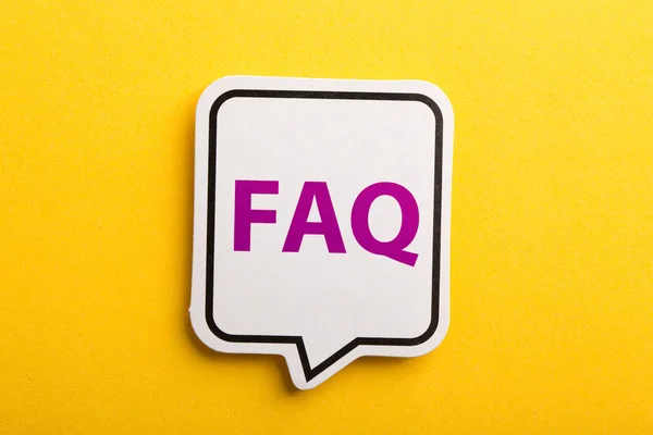 FAQ Discorso bolla isolato su sfondo giallo — Foto Stock