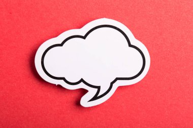 Konuşma Balonu Kırmızı Arka Plan Üzerinde İzole