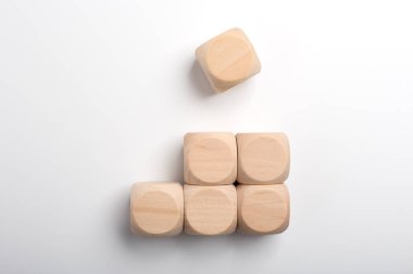 Büyüme Kavramı Blokları Beyaz Yalıtılmış