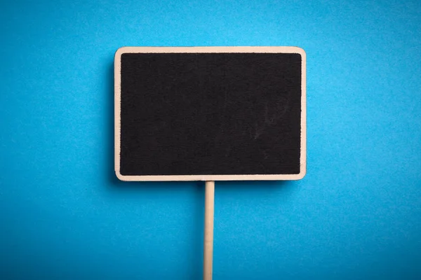 Blank Blackboard Sign Board Isolated Colored Background — Stock Photo, Image