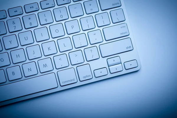 Nahaufnahme Der Tastatur Mit Blauer Farbe — Stockfoto